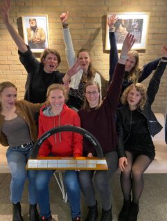 Gestern hat die Ligafeier stattgefunden und in dem Zuge auch die Siegerehrungen für die Saison 2025. 🥳🍾
Wir sind sehr stolz, dass wir den 1. Platz der Frauen und den 2. Platz der Männer in der Landesliga feiern durften. 🥇🥈
Vielen Dank an die VAF Bagaluten für die Organisation und den schönen Abend. 🤩
#ligafeier #triathlon #triathlonhamburg #kaifudreamteam